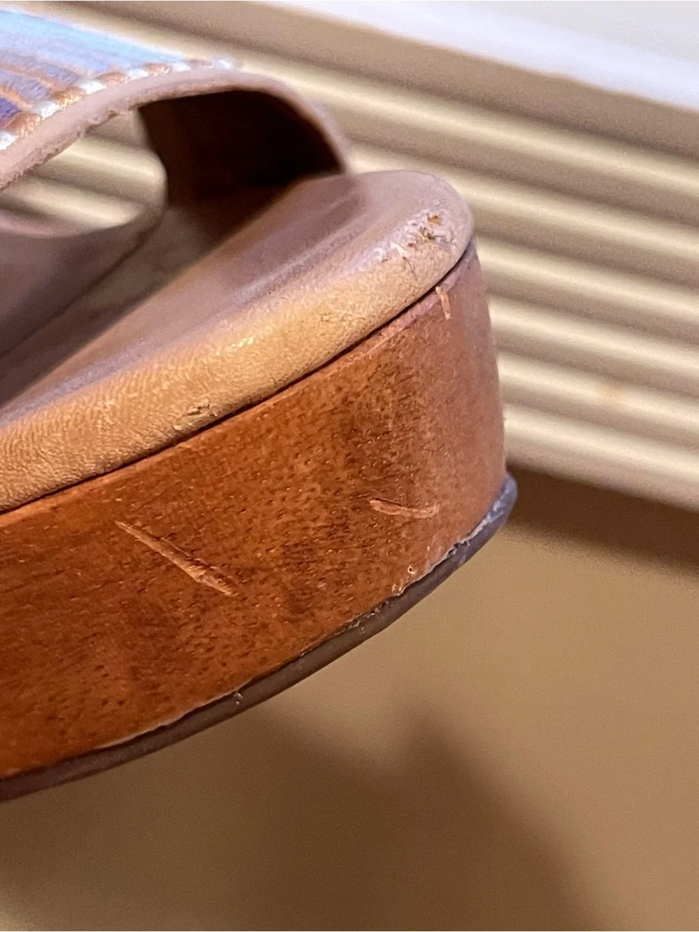 Cynthia Vincent Women’s Wood Wedge Heels SZ 8,5